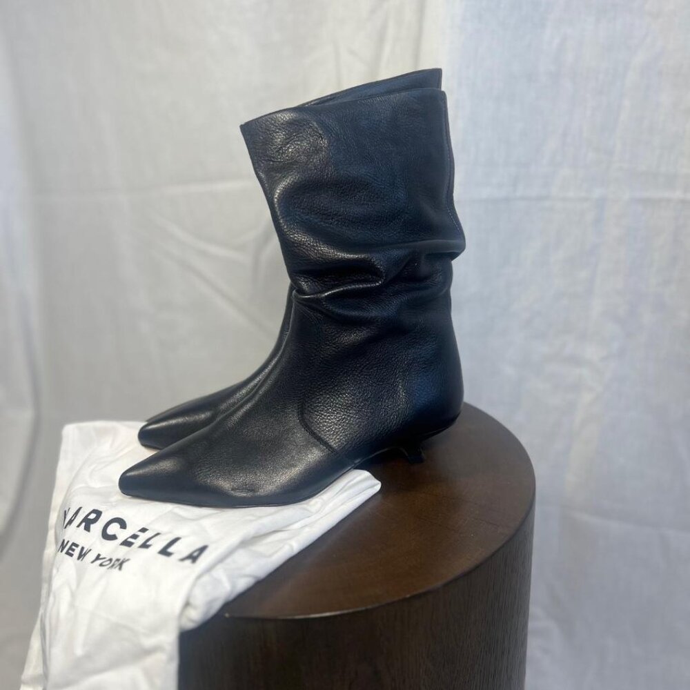 NWOT Marcello New York Black Leather Scrunch Kitten Heel Ankle Boots - Size 7